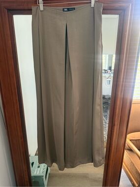 Zara Wide-Leg Satin Pants in Taupe